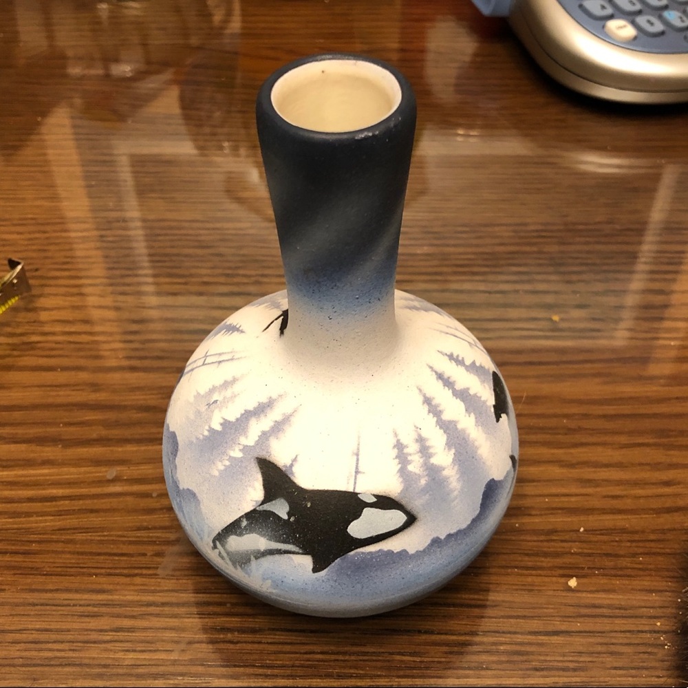 Hand painted Alaskan scene pottery vase